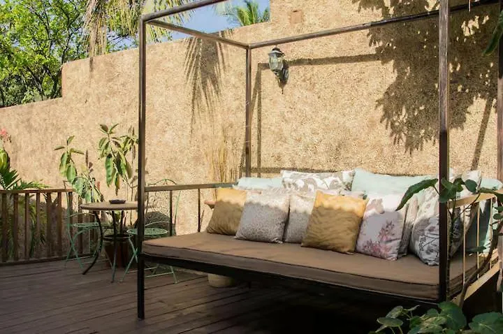 One32 Guesthouse Bejeweled Kingston Jamaica